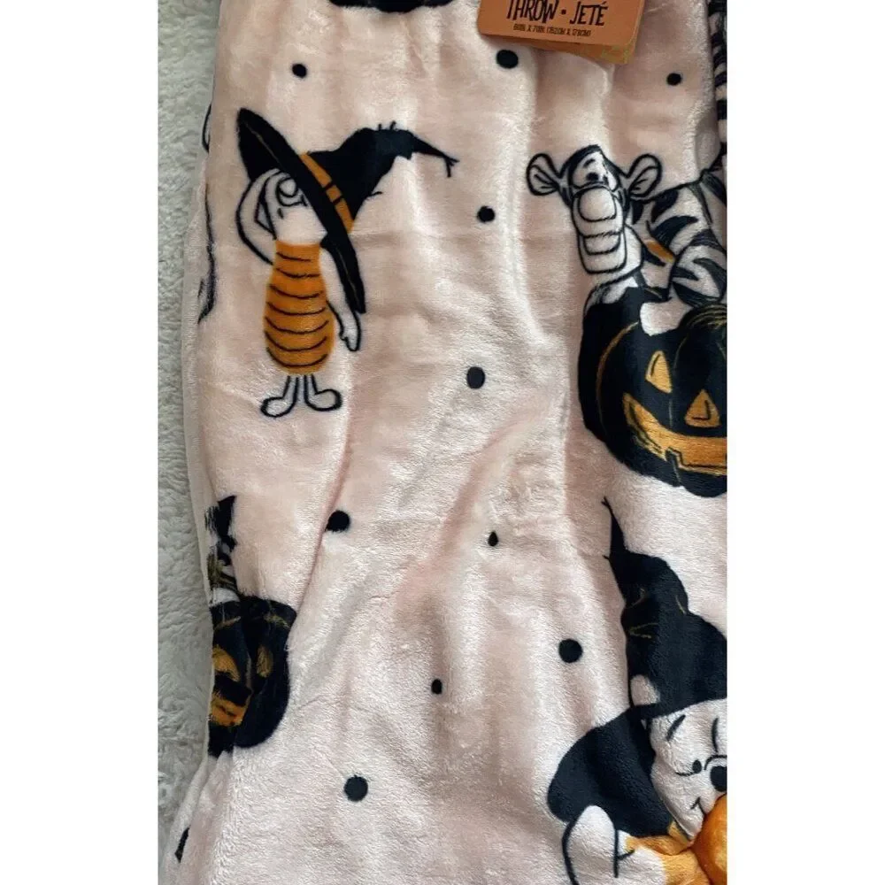 Disney‎ Winnie The Pooh Tigger Piglet Halloween Pink Throw Blanket 60” X 70” NEW